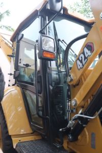 รถตักดินหนอนผีเสื้อเครื่องจักรที่ใช้ใน424จากอินเดียสำหรับการก่อสร้างและทางหลวงมีวางจำหน่ายแล้ว - Product Image 3