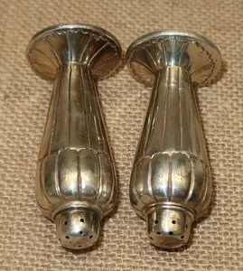 เครื่องปั่นเกลือและพริกไทยดีไซน์วินเทจค็อกเทลสีเงินและเครื่องมือเครื่องเทศสมุนไพรที่มีรู - Product Image 2