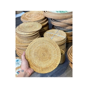 Sous-plat en rotin de qualité supérieure pour le placement quotidien de plats chauds et froids et bases d'exposition uniques pour les vases de centre de table - Product Image 6