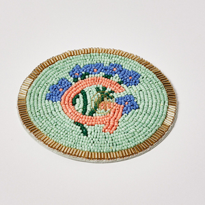 Posavasos de Cuentas de Vidrio Hechas a Mano 2026, Posavasos Personalizado con Monograma, Tapete para Bebidas con Letra Personalizada para Recuerdos de Boda - Product Image 4