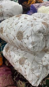 Tissu en maille perlée de qualité supérieure pour les créateurs de robes de mariée, tissu en maille perlée florale élégante pour les robes, perles lourdes faites à la main - Product Image 5