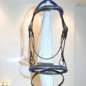 Bride de cheval avec logo personnalisé de qualité supérieure Noseband Bandeau à sourcils en cuir haut de gamme Meilleur emballage personnalisable de sa catégorie - Product Image 1