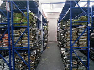 ผู้ผลิตเสื้อฮู้ดดี้คุณภาพสูงแบบกำหนดเอง เสื้อฮู้ดดี้สตรีทแวร์แบบซิป ผ้าฟอกสีซีดแบบย้อมสี เสื้อฮู้ดดี้แบบมีกระเป๋า - Product Image 4