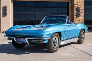 Chevrolet Corvette Convertible de 1965, Usado, Transmisión Manual de 4 Velocidades, Motor V8 de 327 Pulgadas Cúbicas con Número de Serie Original, Restaurado - Product Image 1