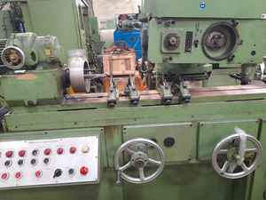 Machine d'affûtage de broches de haute précision pour outils de coupe métalliques avec mouvement de meulage fluide et précision d'affûtage constante - Product Image 2