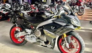 Nueva Motocicleta Aprilia RS 660 Base 2025 - Product Image 6