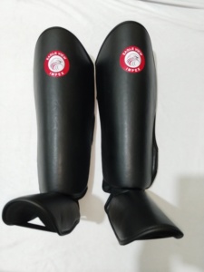 Nuevo diseño profesional Shin In Step MMA Training Mauy Thai espinillera Kick Boxing Training Guard cuero sintético PU - Product Image 4