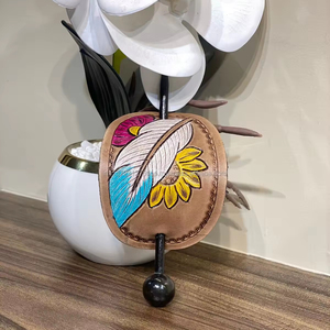 Palillo de pelo Vintage de cuero tallado hecho a mano Real pinzas de pasador de cuero mecanizado de alta calidad para mujer palillo de pelo Floral Multicolor - Product Image 4