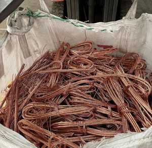 Chatarra de cobre al por mayor y alambre de cobre Chatarra y molino Berry Copper 99.95% Chatarra de cobre Entrega rápida Calidad Premium - Product Image 3