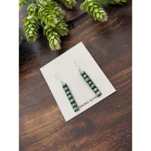 Boucles d'oreilles pendantes Esther en turquoise blanche et argent sterling, design élégant pour les occasions de cadeaux - Product Image 3