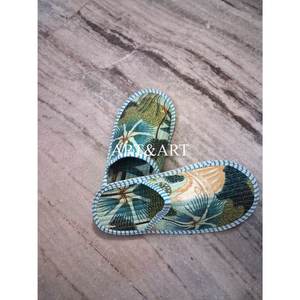 Pantoufles élégantes en tissu de coton de haute qualité imprimé à la main, semelle antidérapante, accessoires décontractés d'été pour la plage - Product Image 6