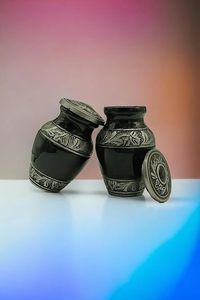 Urnes funéraires en aluminium 100% de style américain du fabricant indien - Product Image 3