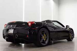 Auto Deportivo 2025, 8L+, Gasolina de Aspiración Natural, Transmisión Automática, 400Ps+, 100Nm, 3 Plazas, Asientos de Cuero Oscuro - Product Image 2