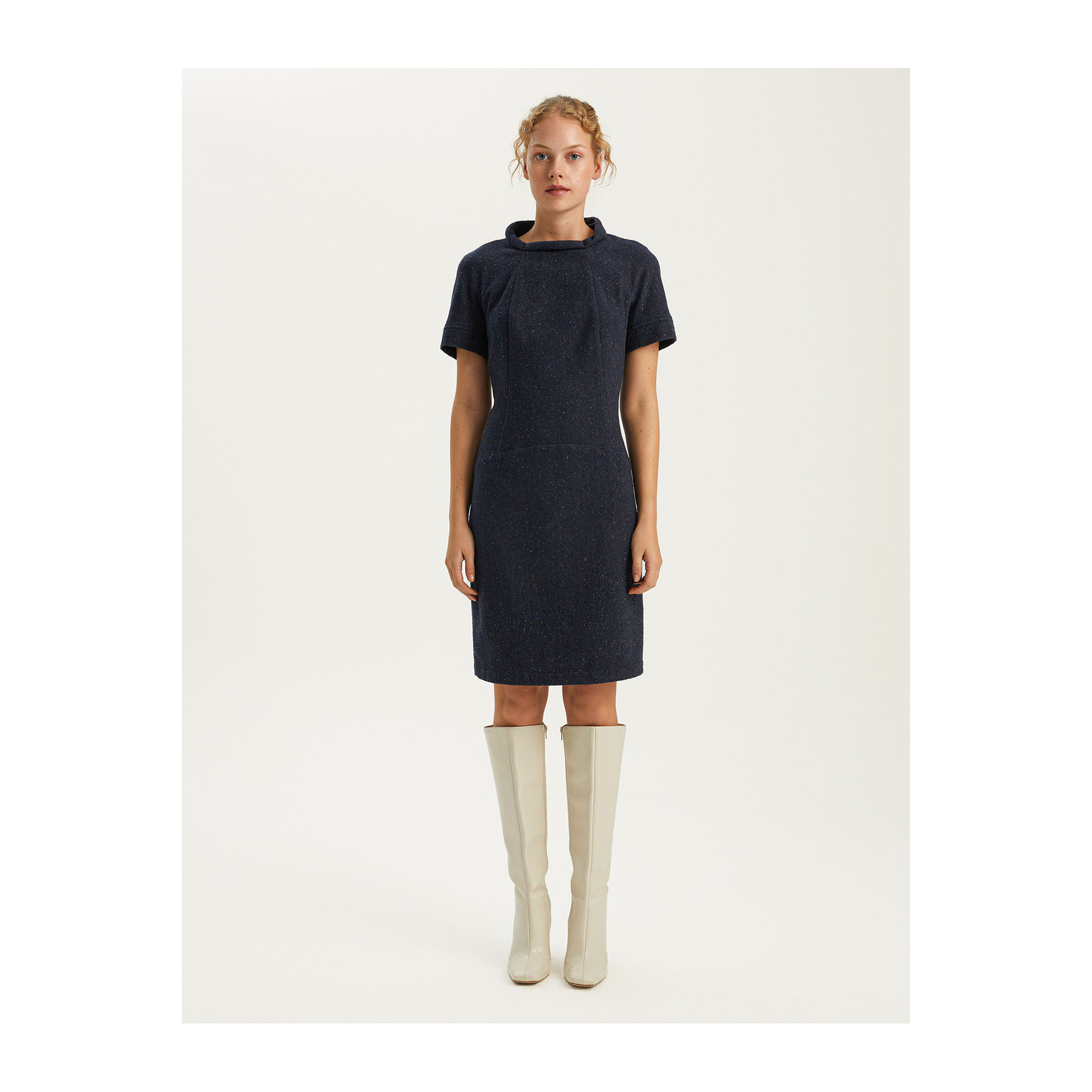 สีกรมท่า