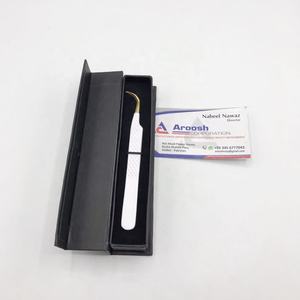 Pince à épiler d'extension de cils en acier inoxydable de haute qualité Type de courbe en J applicateur en gros de couleur blanche en or russe - Product Image 1