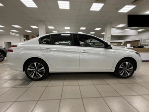 2022 DUNFENG Fkag Sedan AWD Lithium <b>Battery</b> R18 Tires Double Drive Motor Leather Seats Rear <b>Camera</b> Panoramic Sunroof LED - Product Image 2