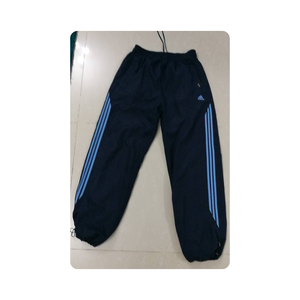 Chándal de camuflaje de moda para hombres con capucha y joggers Conjunto cómodo de dos piezas para deportes y uso informal - Product Image 2