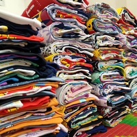 Robes d'Été et T-shirts en Coton pour Enfants Garçons Filles, Gros, Neufs, Lots de Vêtements Assortis, Surplus d'Habillement de Rue du Bangladesh