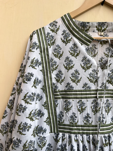 Vestido largo bohemio informal para mujer de talla grande con estampado floral 100% algodón con bordado y decoración de borlas - Product Image 6