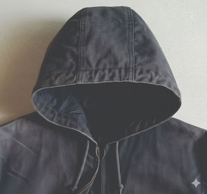 เสื้อฮู้ดซิปแบบสตรีทแวร์ ดีไซน์ระบายอากาศ สีสันโดดเด่น ลวดลายปะติดแบบสั่งทำพิเศษจากผู้ผลิต ล้างสีแบบ Acid Wash สไตล์ไม่ซ้ำใคร - Product Image 3