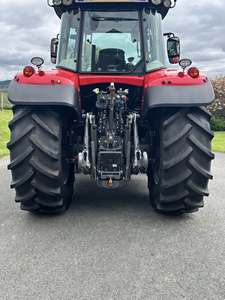 รถแทรกเตอร์มือสอง Massey Ferguson S 6715 ขับเคลื่อน 4 ล้อ ระบบเกียร์ รถไถเดินตามสำหรับการเกษตร - Product Image 3