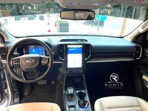 Ford Everest XLT Luxury SUV 2025 Usato con Trasmissione Automatica - Product Image 2