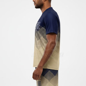 Maillot de football professionnel léger pour homme, design athlétique court, tissu doux, respirant et écologique, performance sportive - Product Image 5