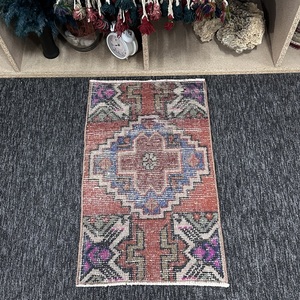 Vintage Turkish Rug Rug 1.5x2.4 ft, <b>Brown</b> Small Geometric <b>Wool</b> Rug - Product Image 1