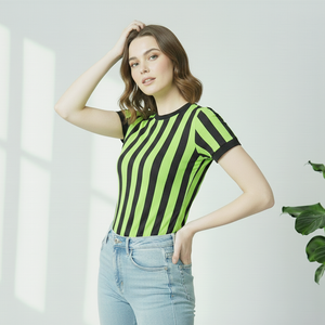 Camiseta de Mujer, Color y Diseño Personalizados, 100% Algodón Ecológico, Tela de 100 Gramos, Anti-Pilling, Secado Rápido, Alta Calidad - Product Image 2