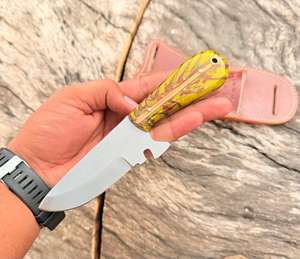 Cuchillo de Caza Hecho a Mano de Acero con Alto Contenido de Carbono para Acampar al Aire Libre, Inoxidable con Personalización OEM, Cuchillos para Desollar, Acampar y Bushcraft - Product Image 4