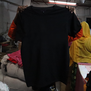 เสื้อเชิ้ตสีทึบแบบกำหนดเองพิมพ์โลโก้ตามสั่งระบายอากาศได้ดีฤดูร้อนทนทานพิมพ์ลายสกรีนระบายอากาศได้ฟรีไซส์ T-shir - Product Image 4
