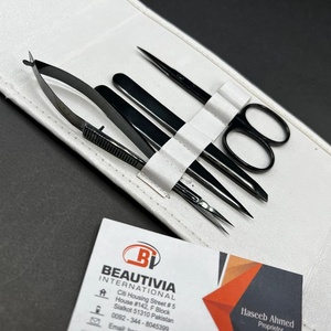 Professionnel de haute qualité 4 pièces noir durable en acier cheveux plumer sourcils pince à épiler Logo personnalisé sourcil ciseaux ensemble étui en cuir - Product Image 3