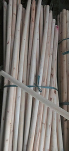 Bao Tram Anh Company suministra barras de madera redondas baratas en grandes cantidades utilizadas en la producción agrícola y la fabricación de muebles. - Product Image 3