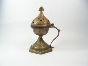 Gravure Brûleur d'encens de luxe en laiton Brûleur d'encens et diffuseur de parfums pour mariage et décoration de Noël - Product Image 6