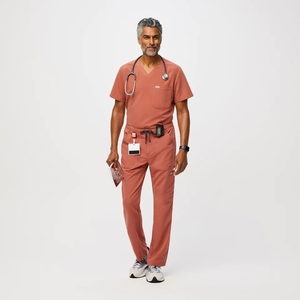 Vente en gros nouveau style de gommage uniforme d'infirmière costume de gommage à cordon uniforme de gommage à séchage rapide fabriqué au Pakistan - Product Image 6