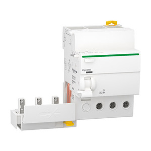 Dispositivo di Protezione da Sovratensioni Schneider Electric A9Q61340 Vigi IC60-3P 40A 30mA Tipo SI, Blocco Aggiuntivo per Protezione da Dispersione a Terra - Product Image 1