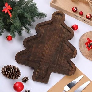Bandeja DE SERVICIO DE MADERA hecha a mano ecológica con patrones navideños Acabado duradero disponible para la venta - Product Image 1