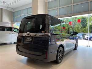 รถยนต์มือสองปี 2024 รุ่น Voxy เกียร์ออโต้ เบนซิน ซีดาน เบาะหนัง สีเข้ม ยาง R17 กล้อง 360 องศา กล้องหลัง - Product Image 5