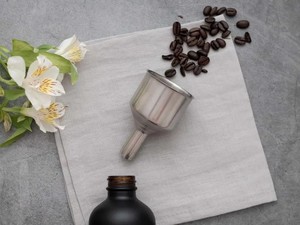 Juego de mini embudos para transferencia precisa de líquidos y polvos sin derrames, diseño compacto y ligero, ideal para manualidades con botellas y uso doméstico. - Product Image 4