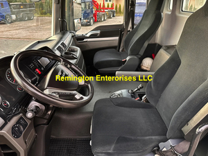 Camion benne d'occasion MAN 35.460 8x4 de 2017, capacité 50t, diesel, robuste, pour transport et travaux d'ingénierie - Product Image 6