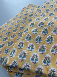 Jaipuri unisexe coton bloc floral imprimé balançoire tissu de couette léger matériel de couture pour enfants et artisans pour les filles - Product Image 3