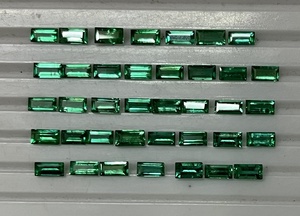 Émeraude naturelle de qualité supérieure du Zambie, taille baguette 3x5 mm, lot de pierres vertes vives - Product Image 3