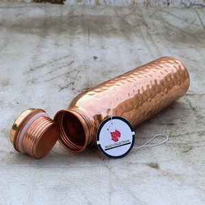 Botella de agua Ayurvédica de cobre y acero inoxidable de 1000ml al por mayor con logotipo personalizable de cristal para yoga y regalo de salud - Product Image 6
