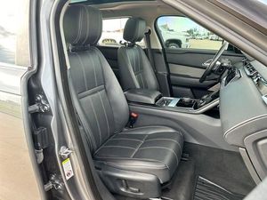 Land Rover Range Rover Velar P380 S 2018 d'occasion en bon état, transmission automatique, conduite à gauche, sièges en cuir, pneus R17, caméra arrière, toit ouvrant - Product Image 6