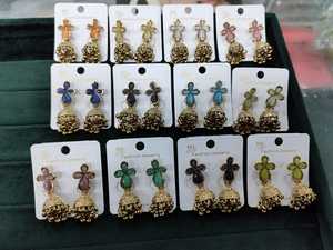 Vente chaude Petit Jhumki Vintage Shadow Boucles D'oreilles pour les Femmes Western Boucles D'oreilles Élégant Vintage Style Boucle D'oreille Affichage - Product Image 3