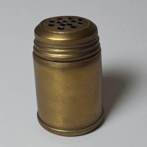 Moulin à sel et à poivre en acier inoxydable élégant avec corps en argent martelé Artisan conçu pour les repas décoratifs - Product Image 5