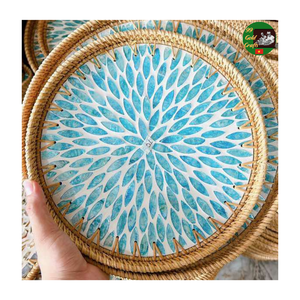 Plateau en rotin naturel de luxe, mosaïque de nacre mélangée, plateau de service pour l'intérieur, artisanat en rotin incrusté de nacre - Product Image 1