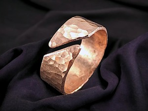 <b>Hand</b>-Hammered Luxury Finish copper for Energy Balance Hammered Luxury Copper <b>Finger</b> Ring for Health Pure Copper Hammered Ring - Product Image 6