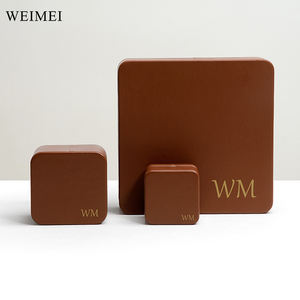 Boîte d'emballage de bijoux de luxe WEIMEI en cuir marron avec intérieur en velours, fermeture à rabat - Product Image 5
