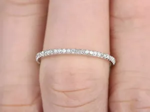 Anillo de Bodas de eternidad de diamante de moissanita de corte redondo de 925 quilates de plata 1,50 Anillos de moissanita elegantes Categoría de producto - Product Image 4